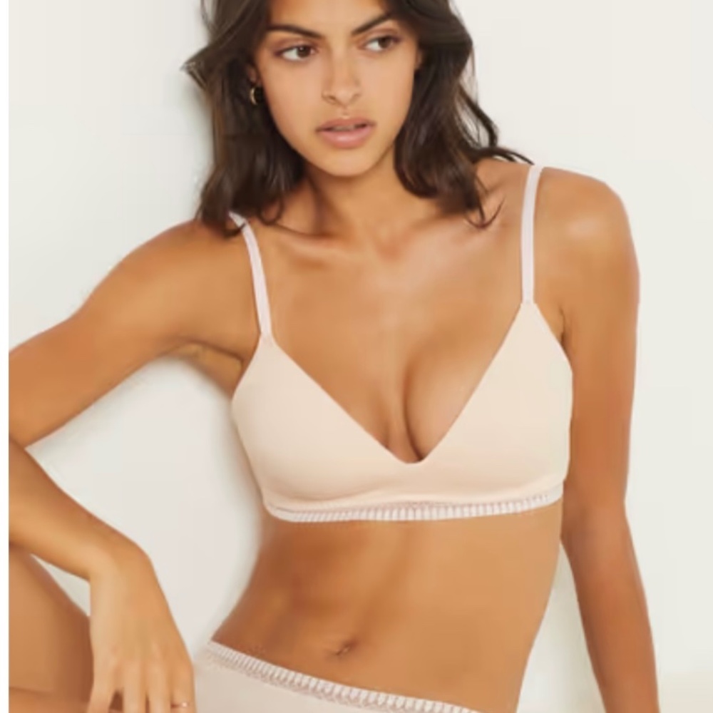Etam Paris Lightly lined Wireless Bra